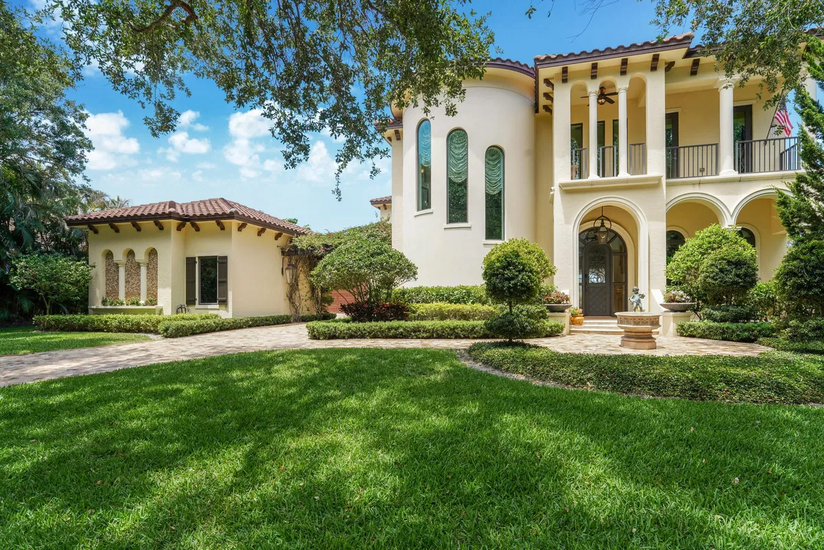 Heritage Oaks Residence photo 13