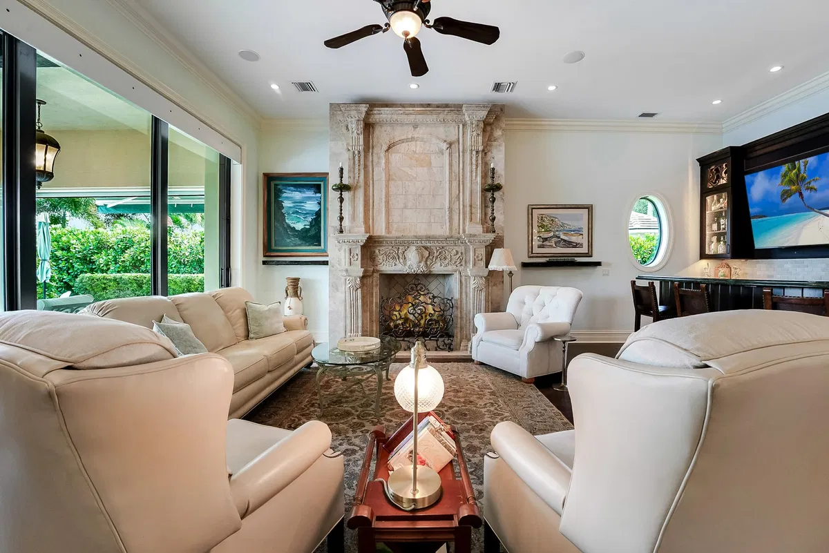 Heritage Oaks Residence photo 49