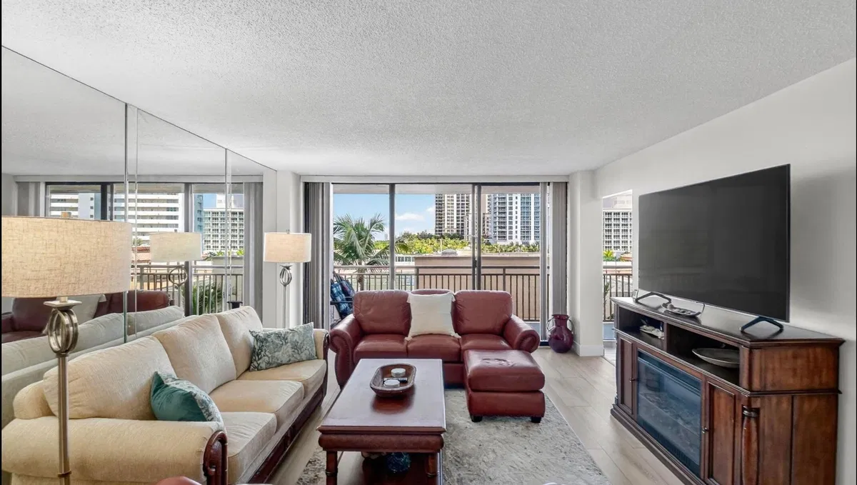 Singer Island Unit 405 photo 10