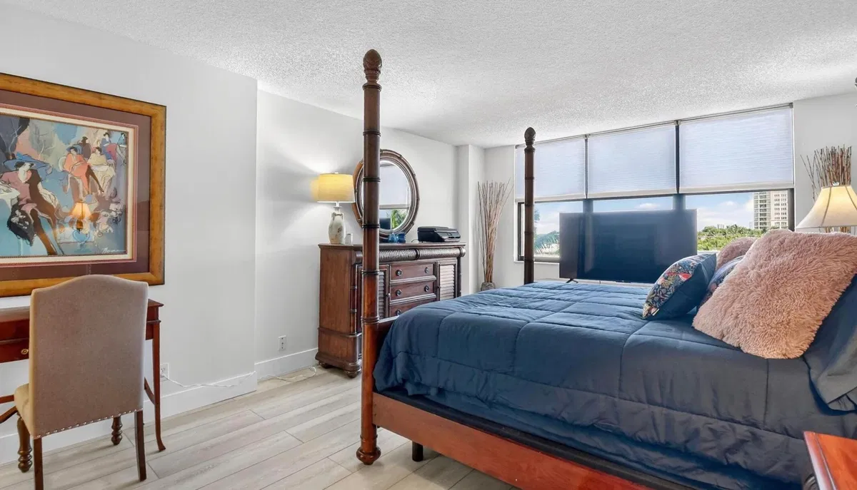 Singer Island Unit 405 photo 22