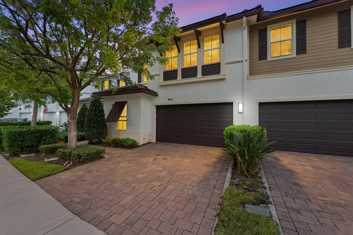 Residences at Midtown Palm Beach Gardens Residence