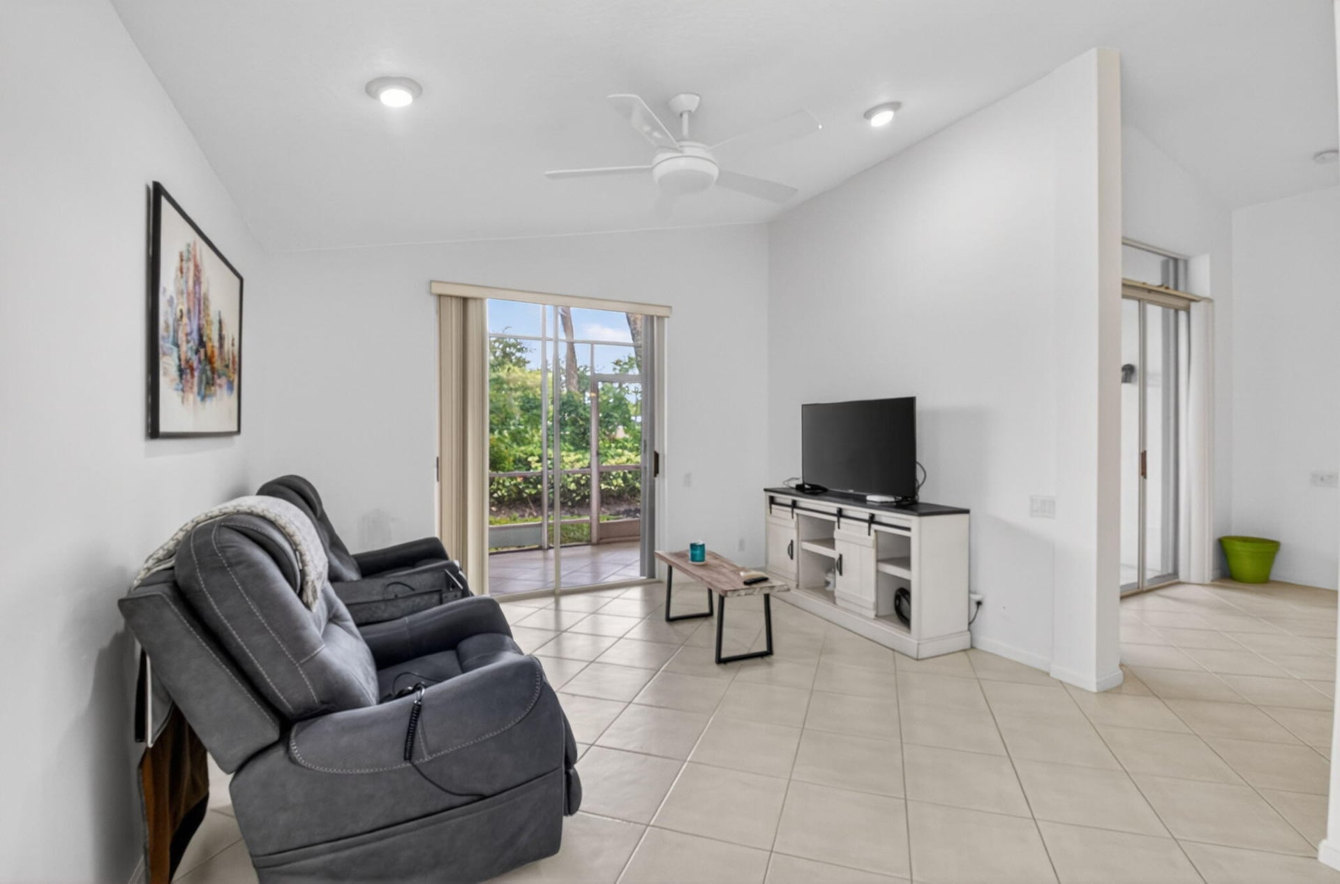 Residence photo 16