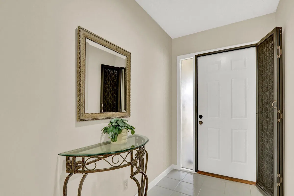 Residence photo 4