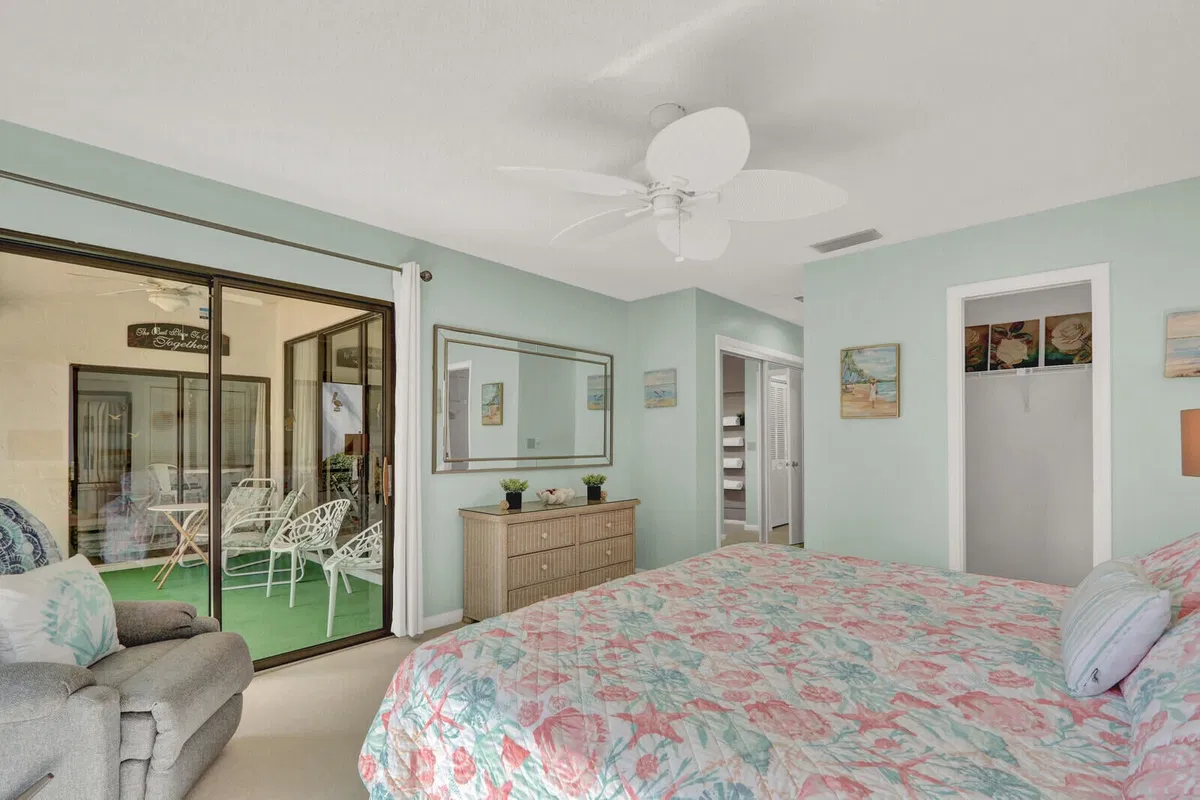 Residence photo 16