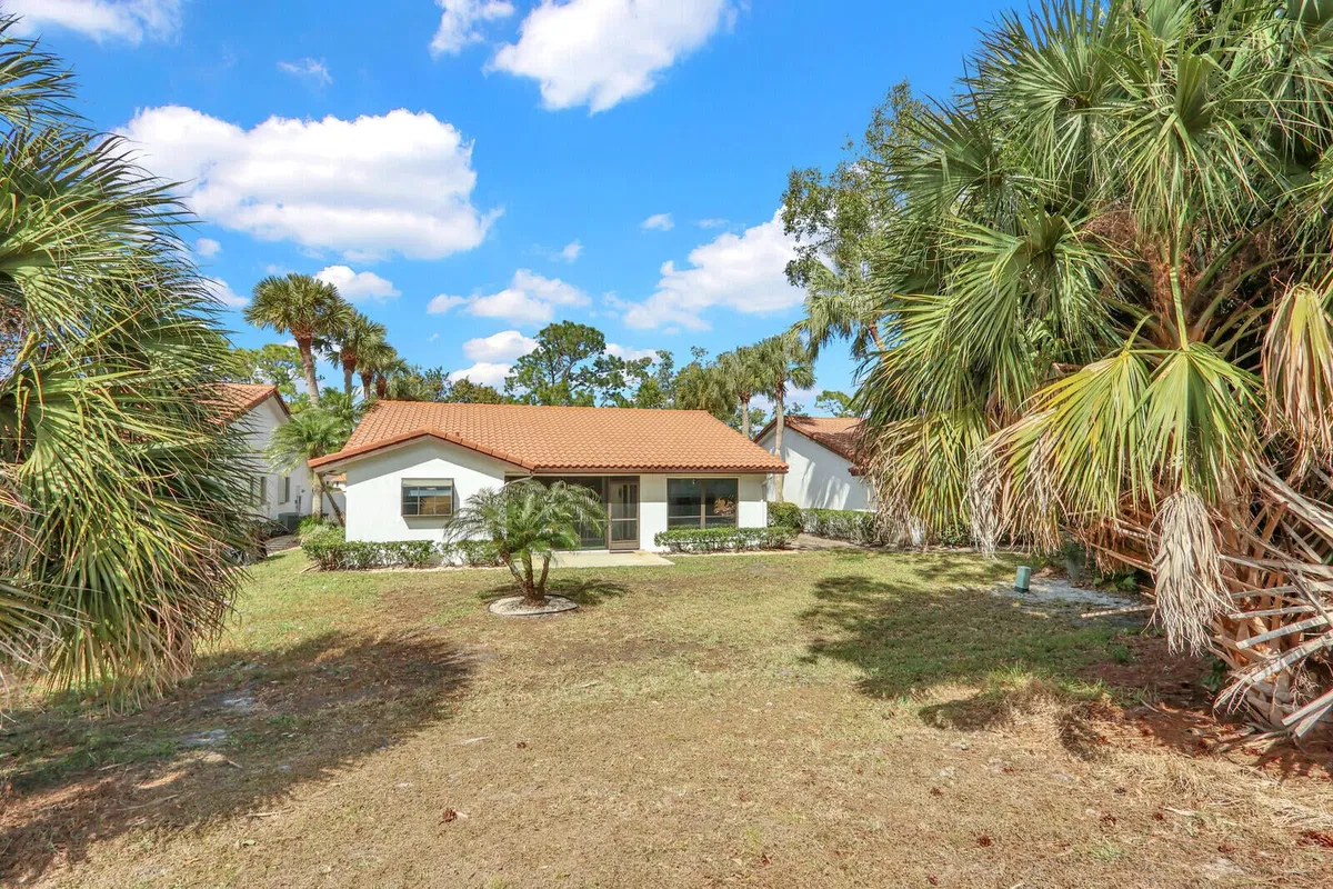 Residence photo 31