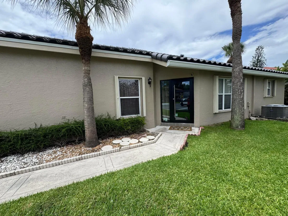 Residence photo 4