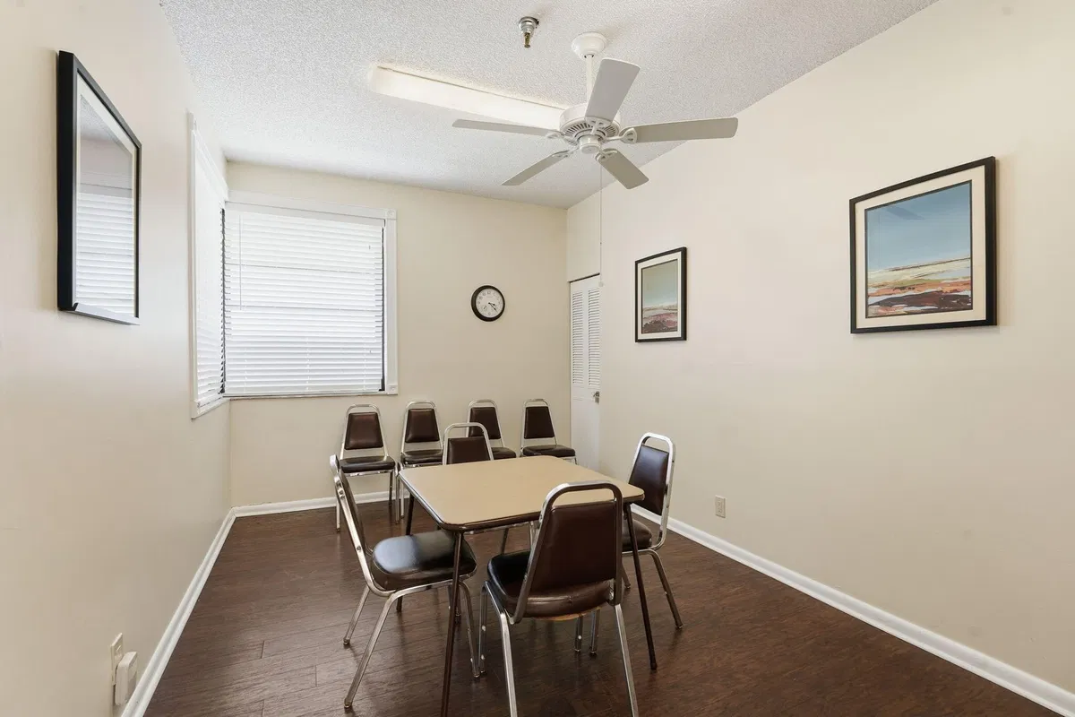Unit 307 photo 25