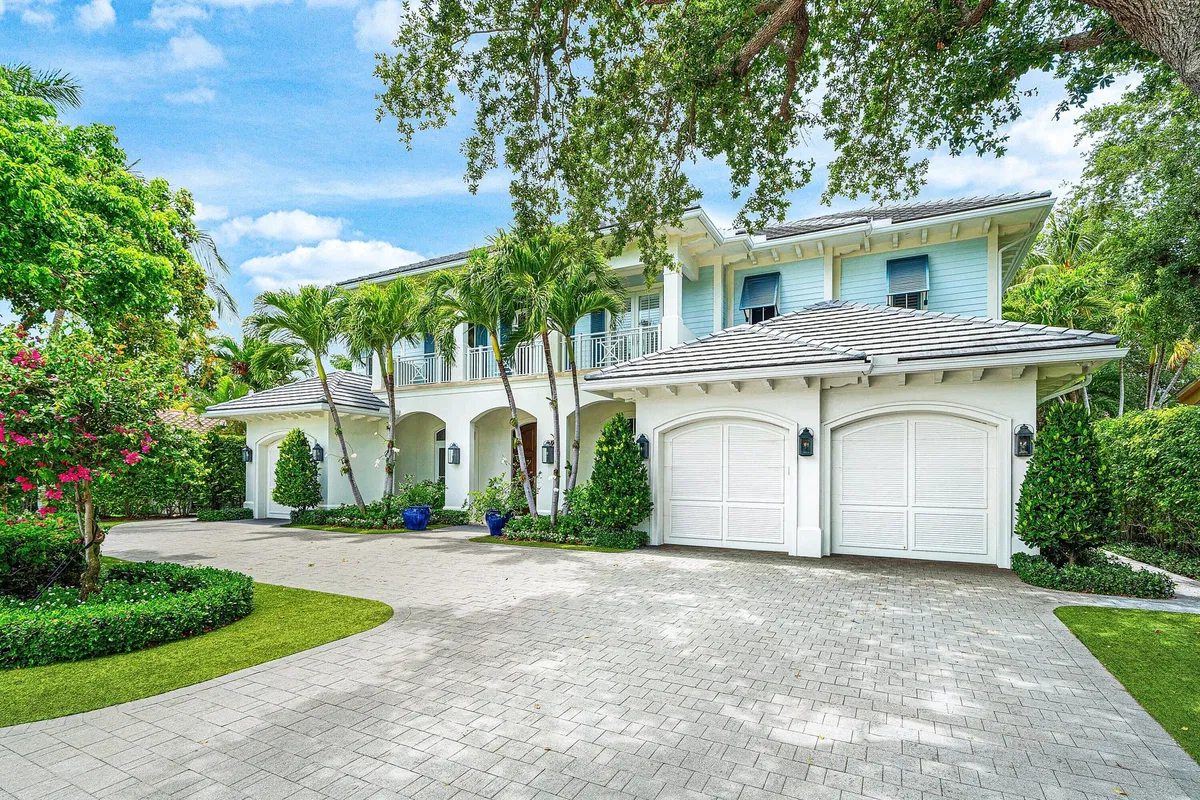 Royal Palm Yacht and Country Club Residence