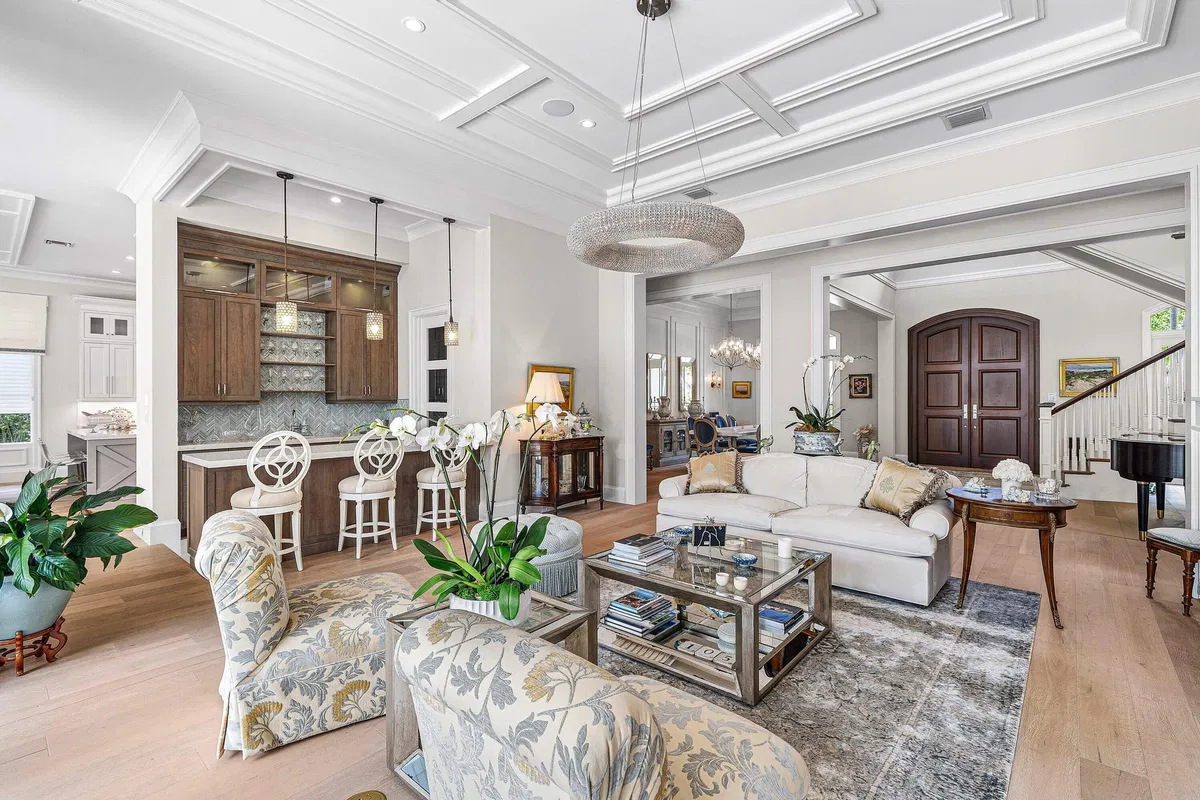 Royal Palm Yacht and Country Club Residence photo 10