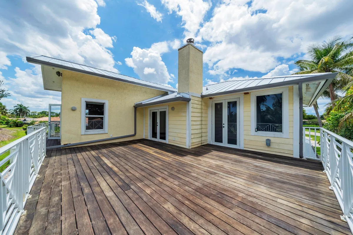 Residence photo 61