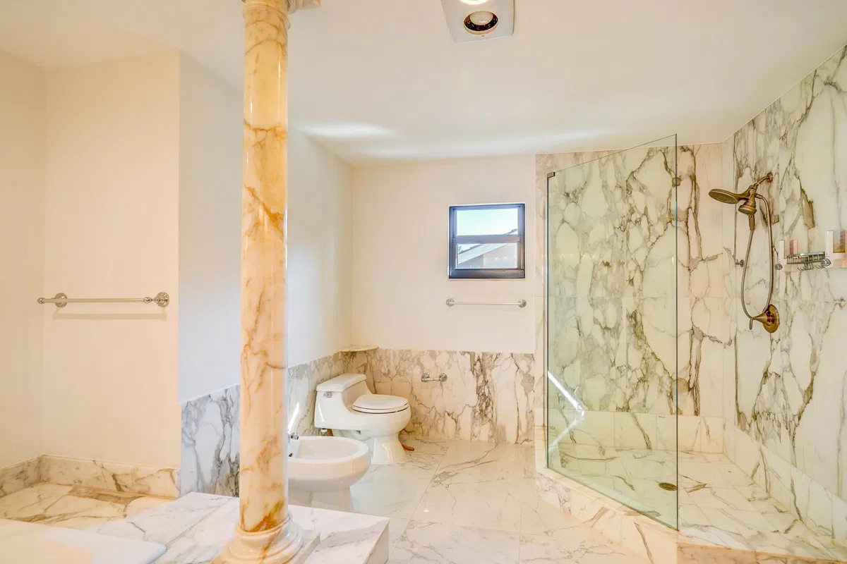 Residence photo 22
