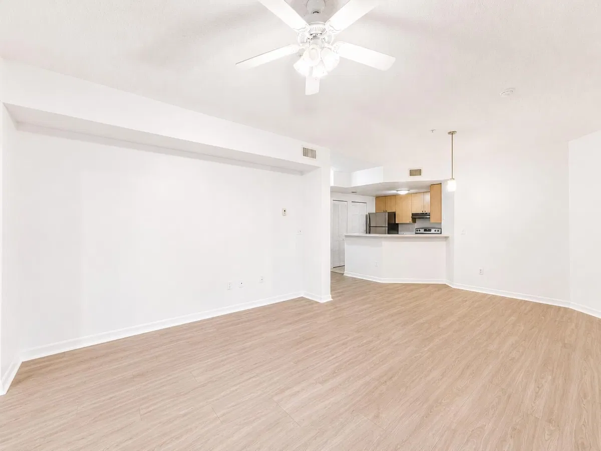  Unit 4302 photo 7