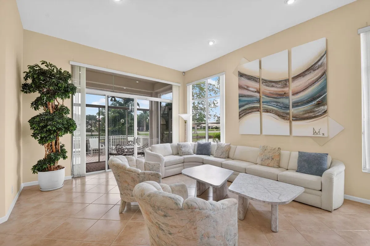  Residence photo 19