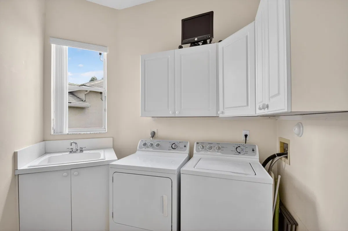  Residence photo 43