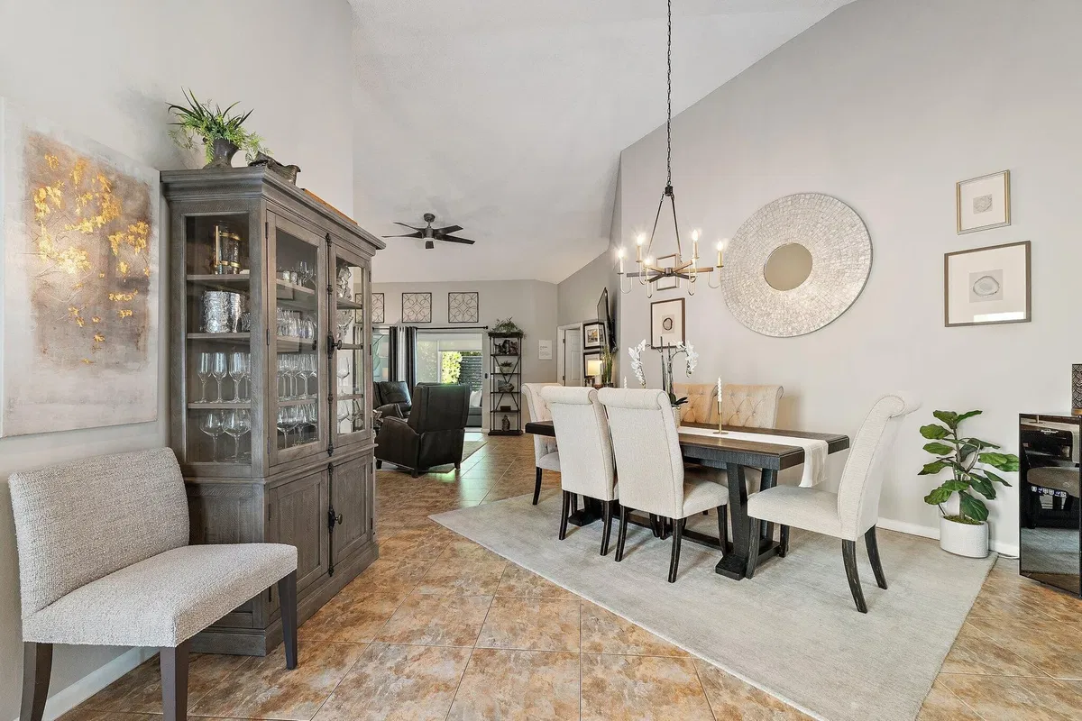 Monarch Country Club Residence photo 7