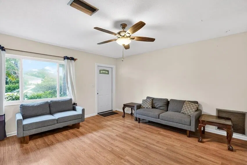 Residence photo 16