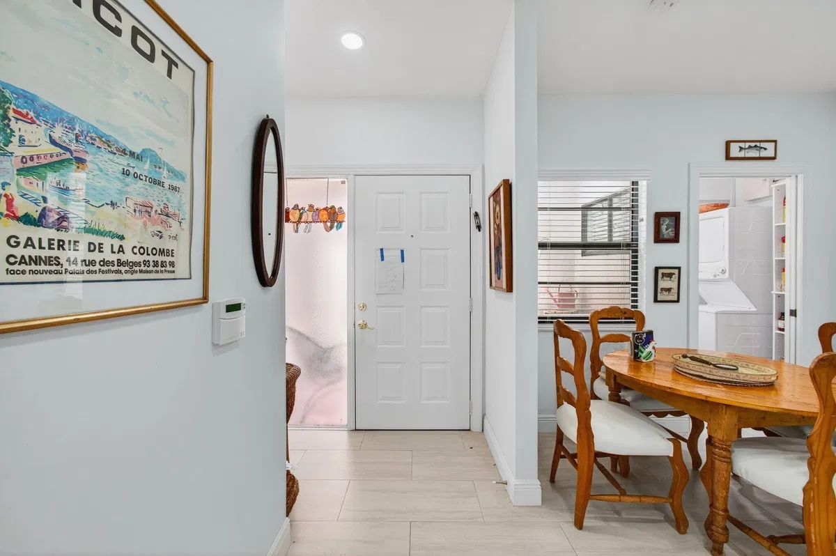 Residence photo 4