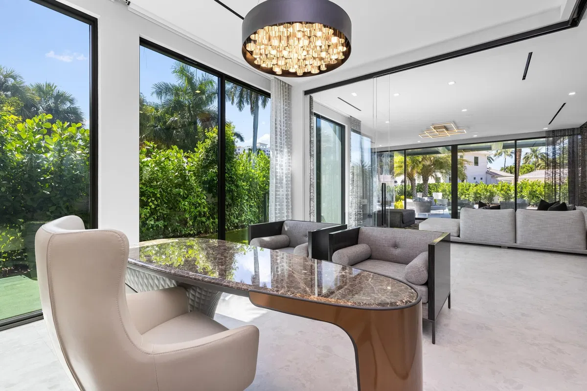 Royal Palm Yacht and Country Club Residence photo 25