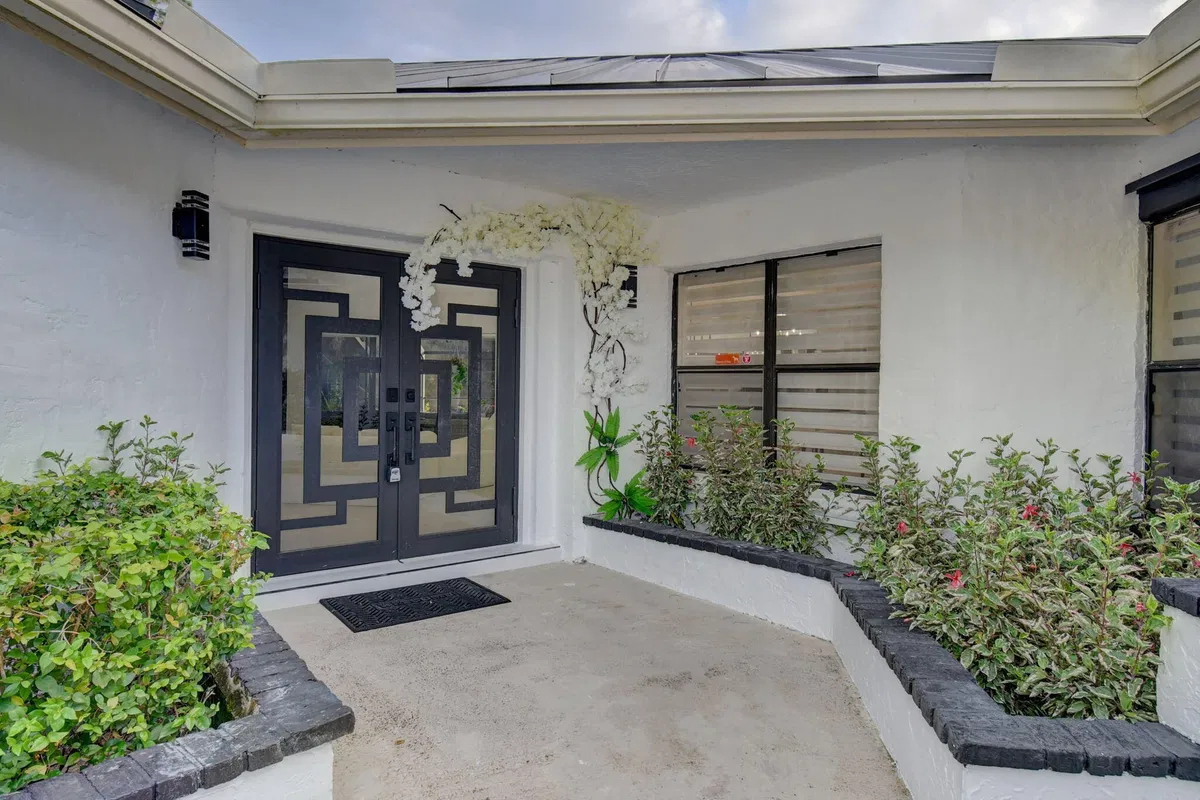 Pinewood Residence photo 7