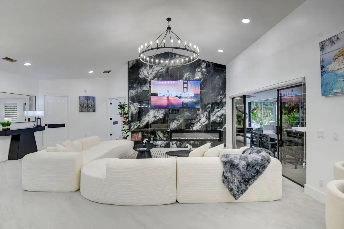 Pinewood Residence photo 16