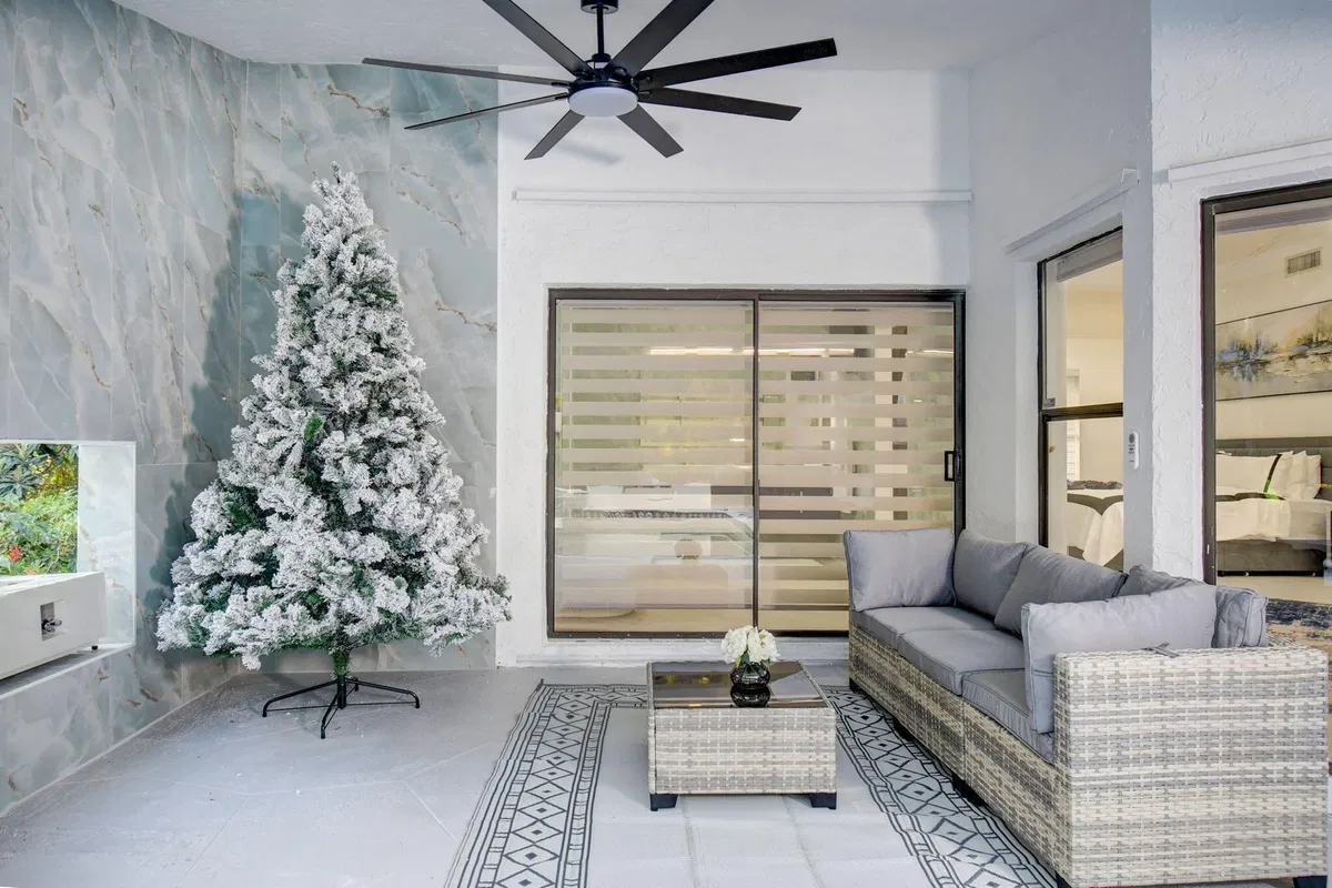 Pinewood Residence photo 22