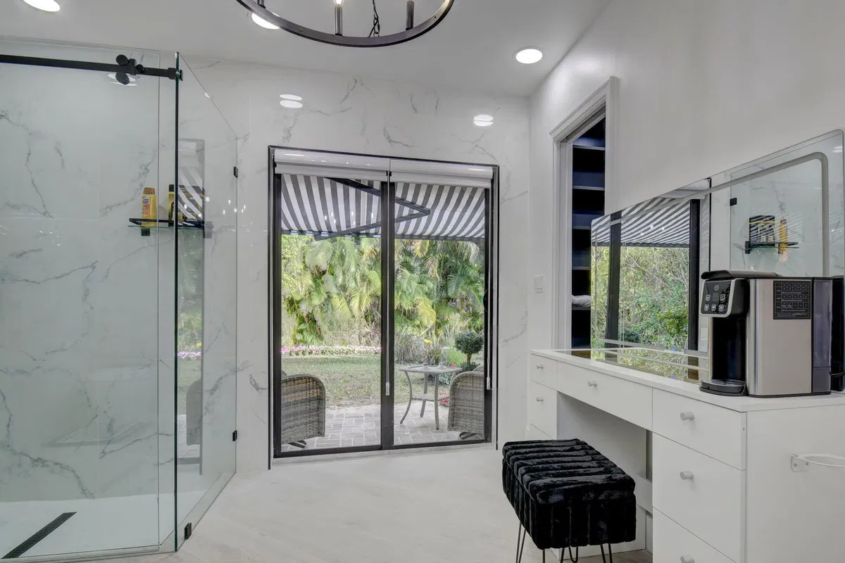 Pinewood Residence photo 31