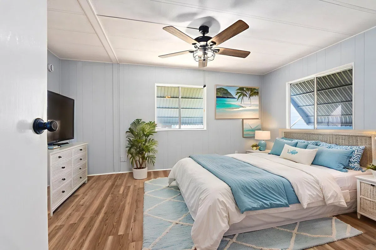 Unit 53 photo 16