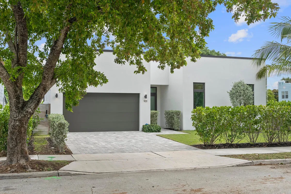 Flamingo Park Residence