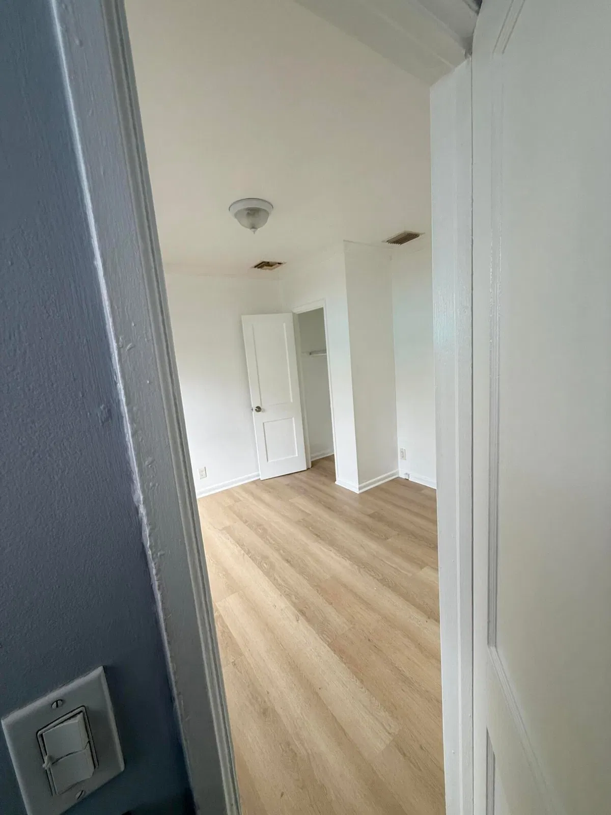 Unit Unit 2 photo 16