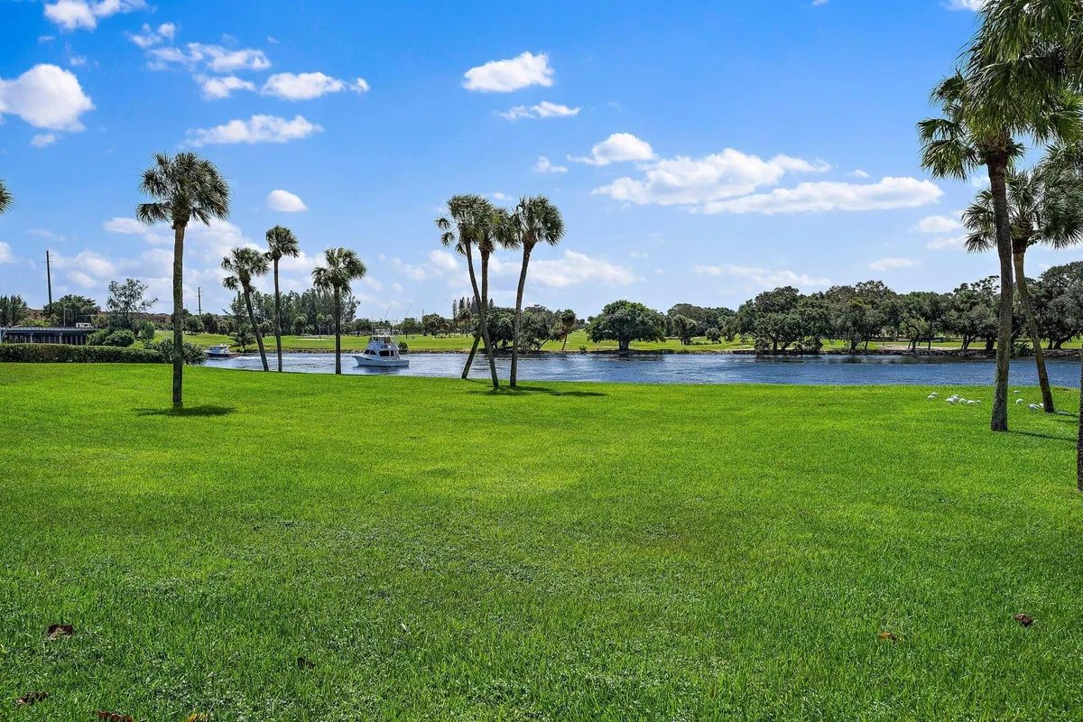 Golfview North Palm Beach I Unit 619 photo 31