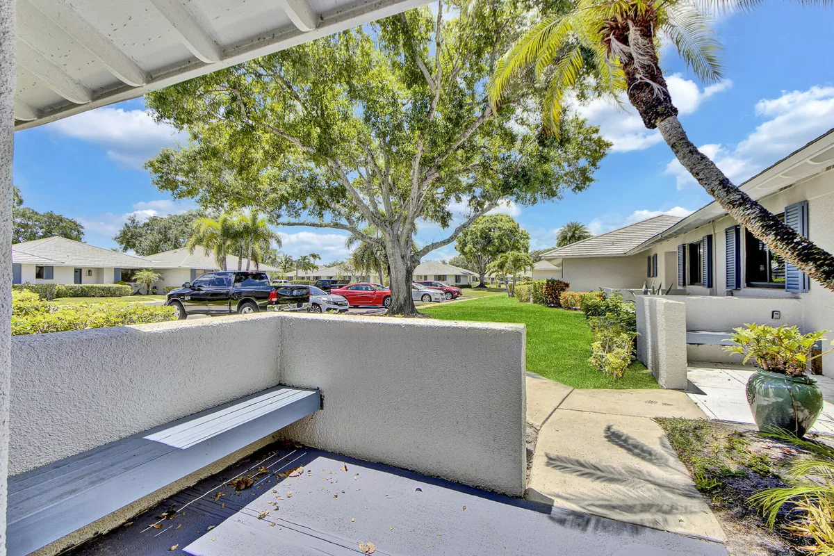 PGA National Palm Beach Gardens Residence photo 13