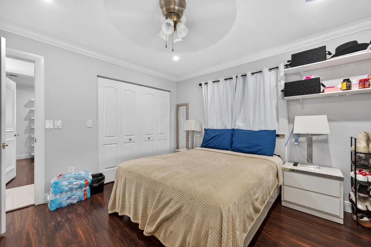 Residence photo 43