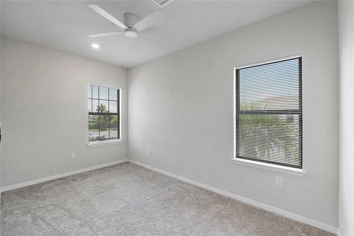 Residence photo 10