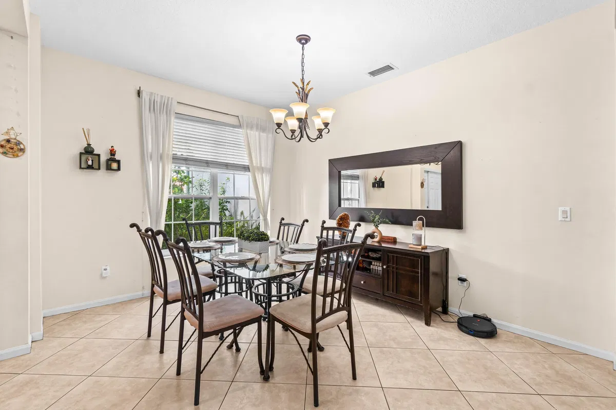 Residence photo 7