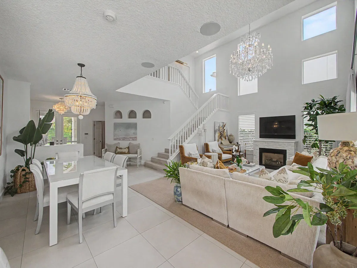 Woodfield Country Club Residence photo 7