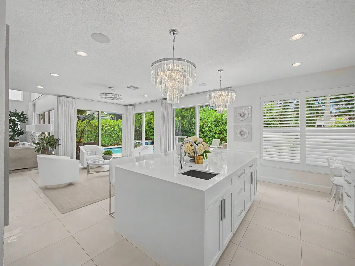 Woodfield Country Club Residence photo 13