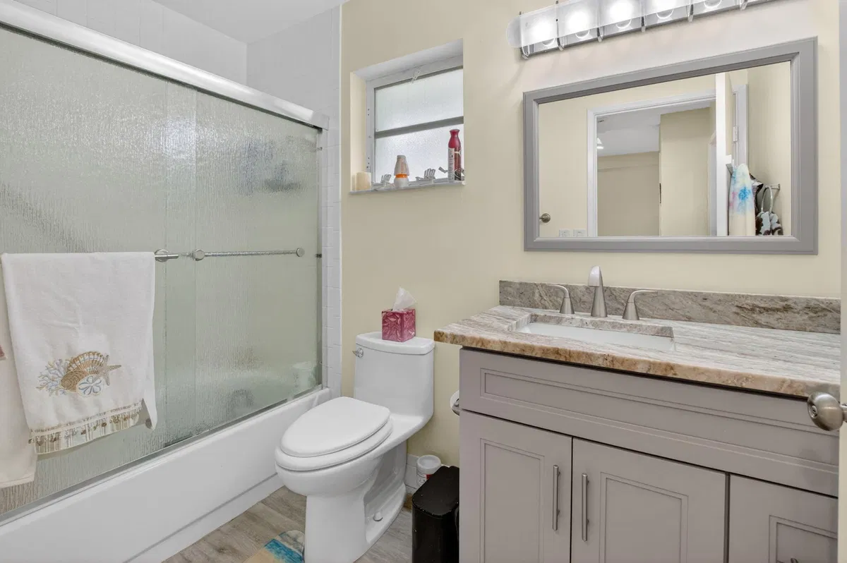 Residence photo 31
