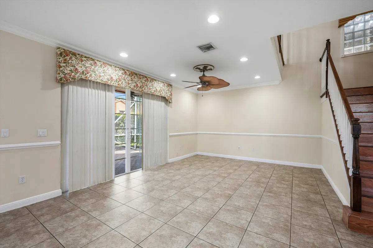 Residence photo 4
