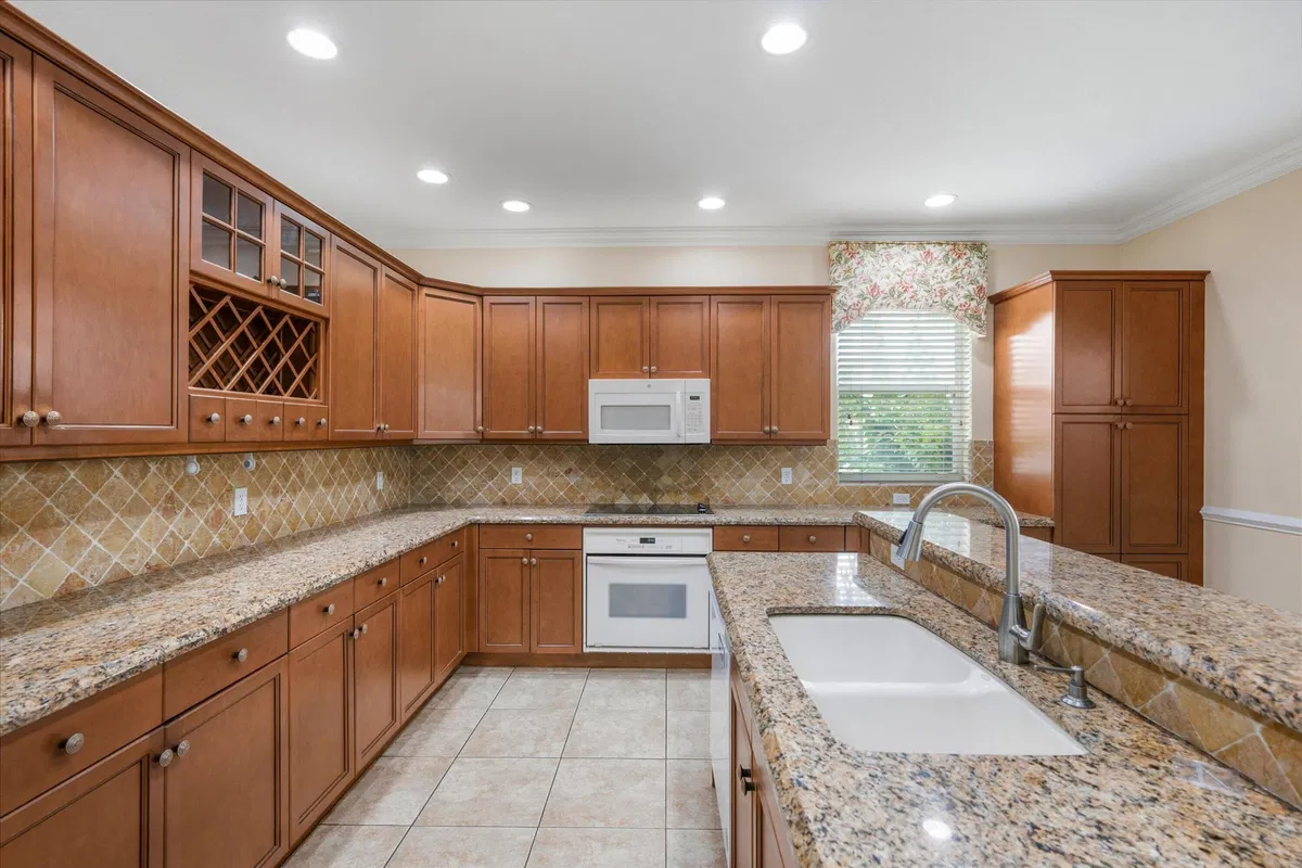 Residence photo 10