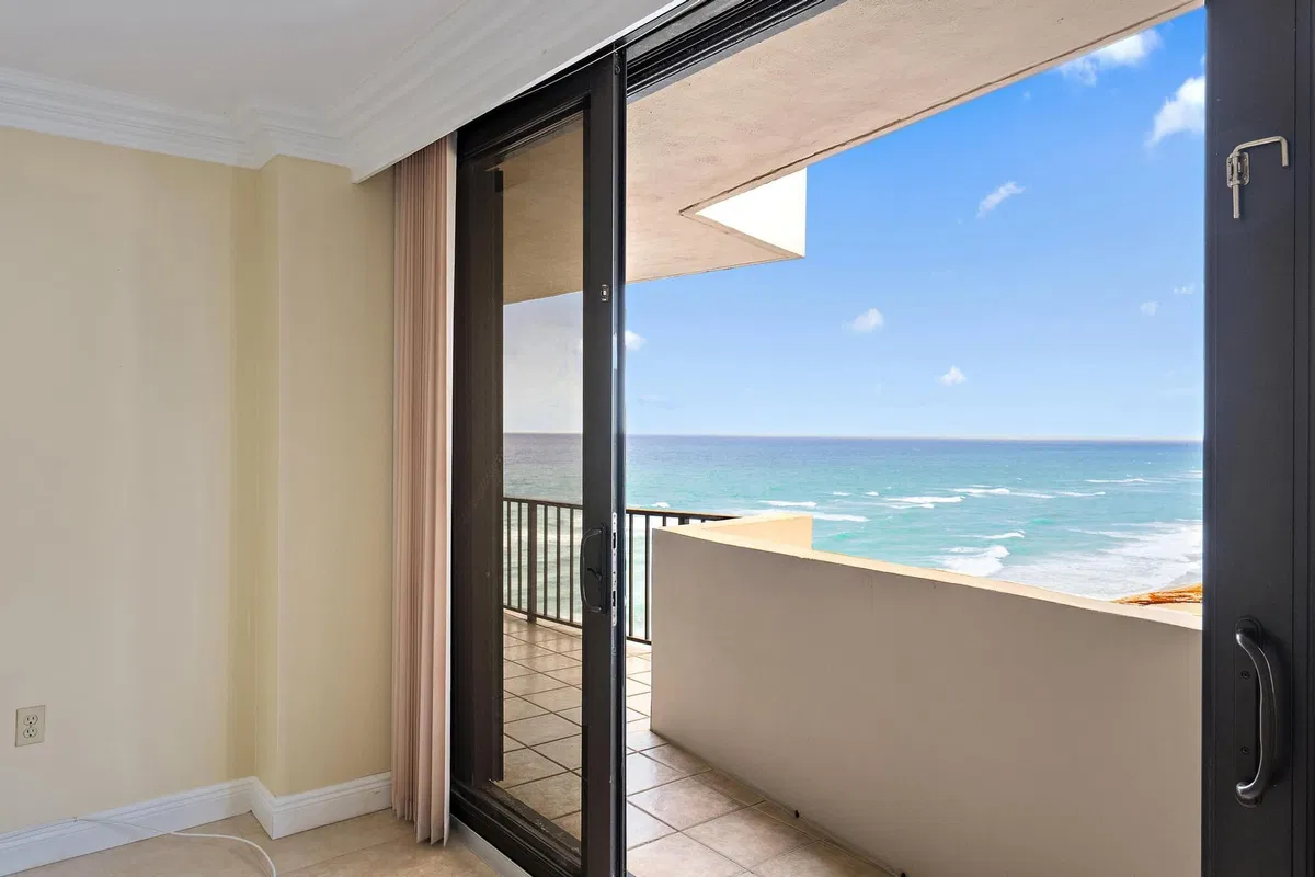Singer Island Unit 1-1404 photo 10