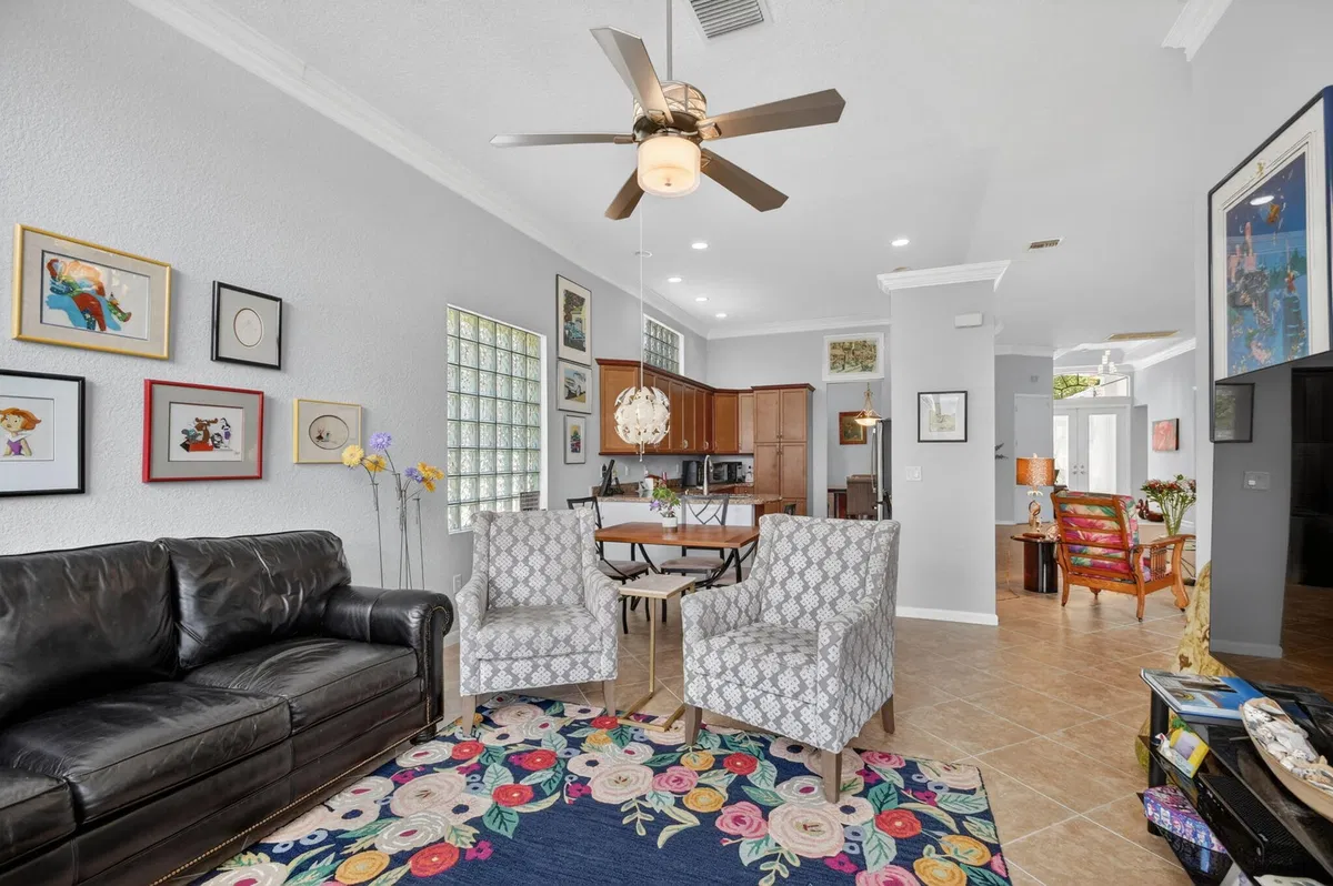  Residence photo 25