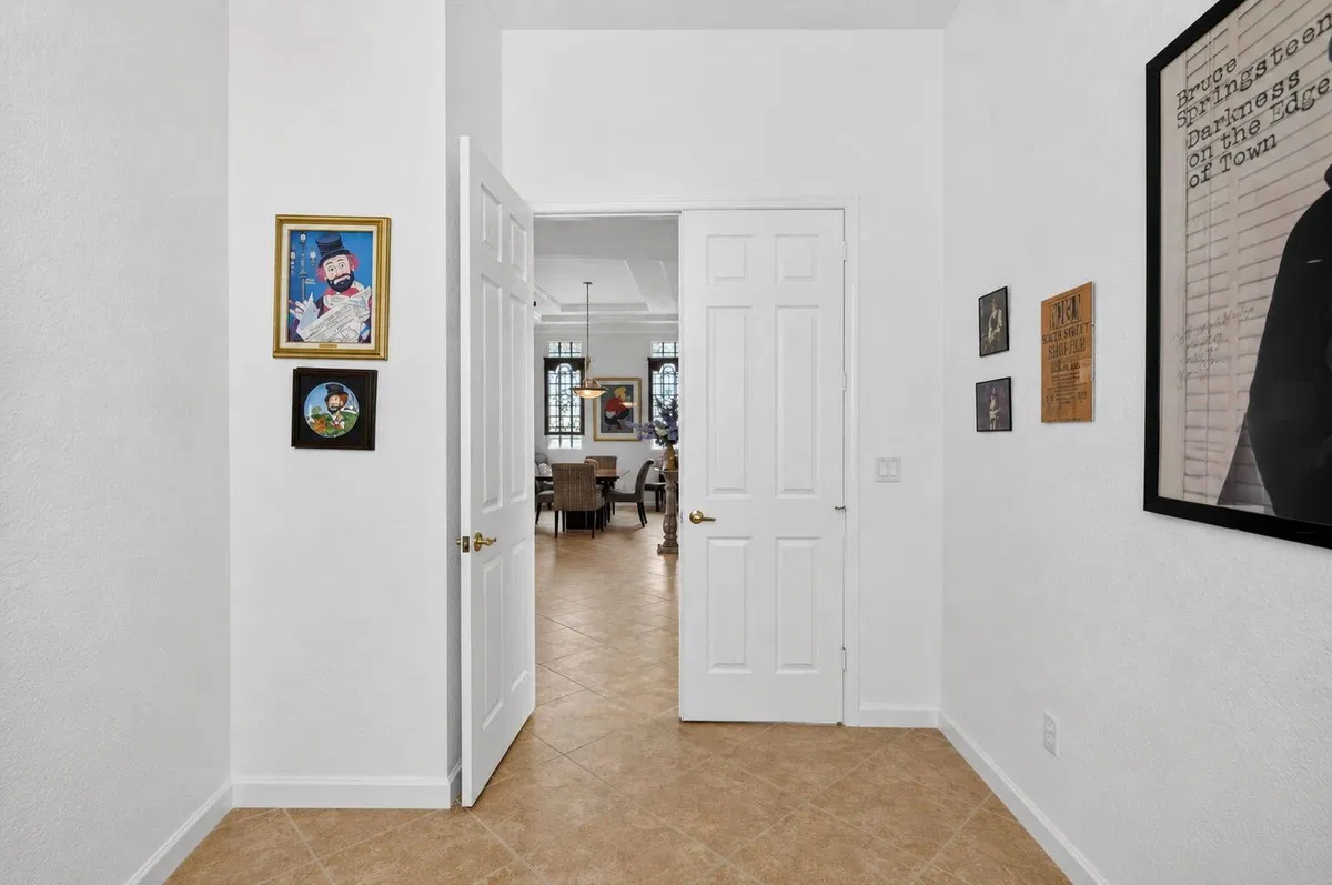  Residence photo 43
