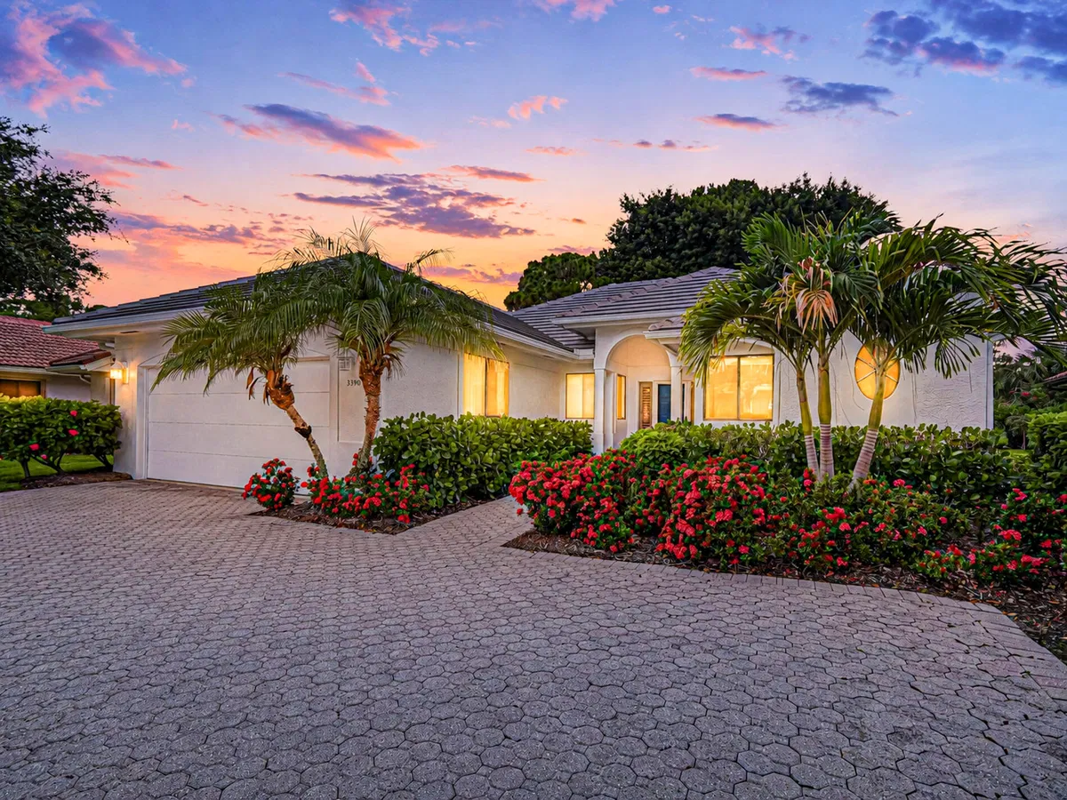 Willoughby Golf Club Residence