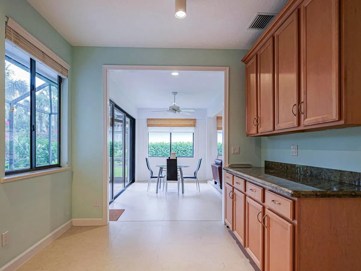 Willoughby Golf Club Residence photo 13