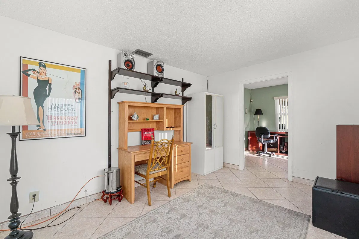 Residence photo 22