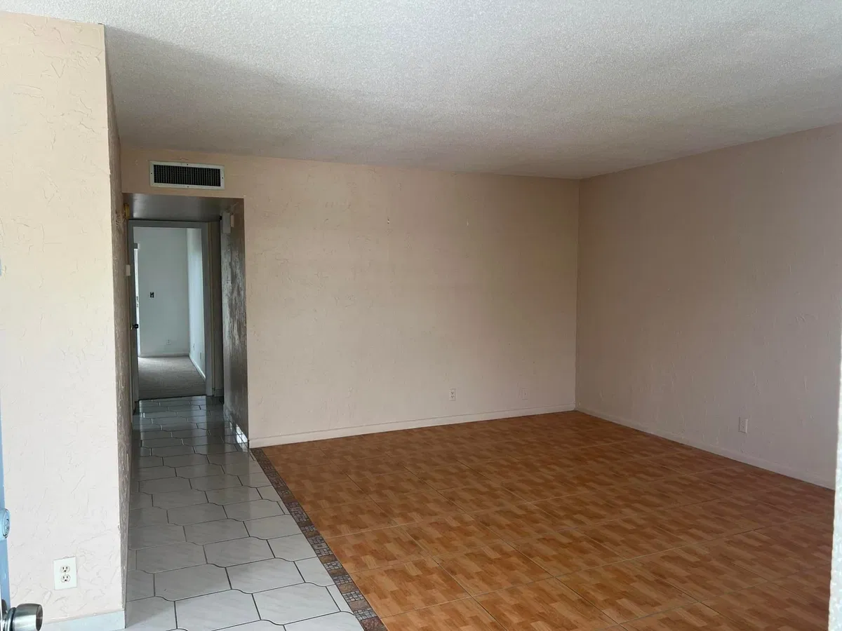 Residence photo 19