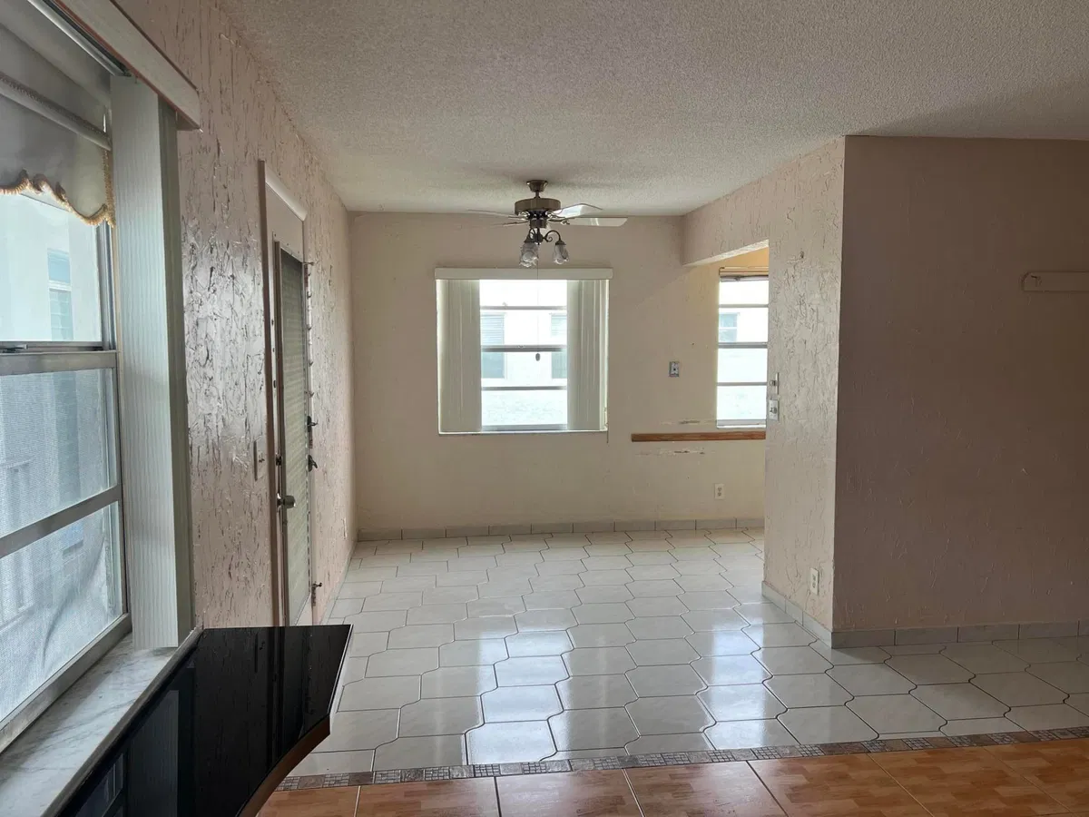 Residence photo 22