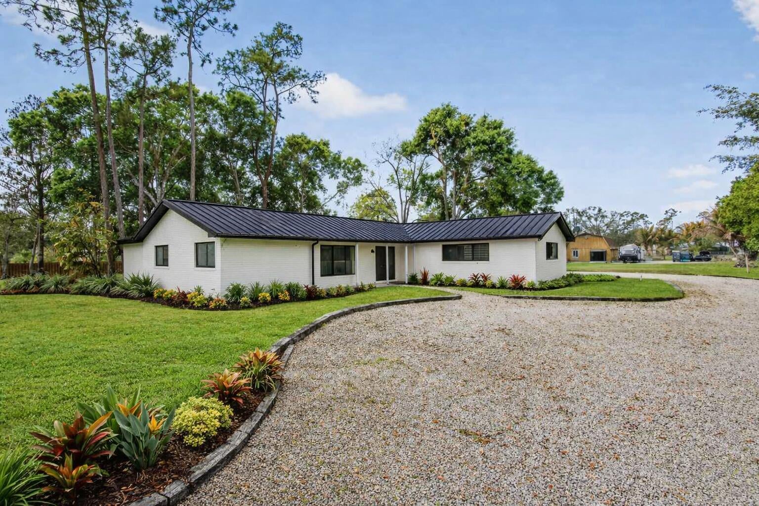 Residence photo 4