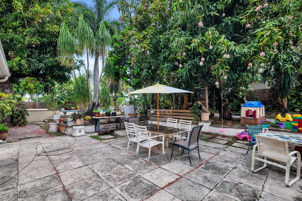 West Palm Beach Residence photo 28