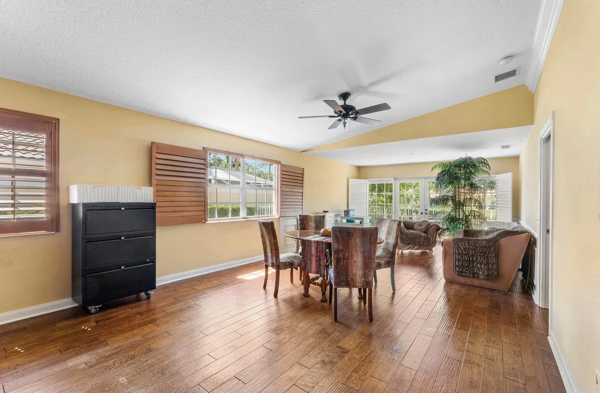 Residence photo 10